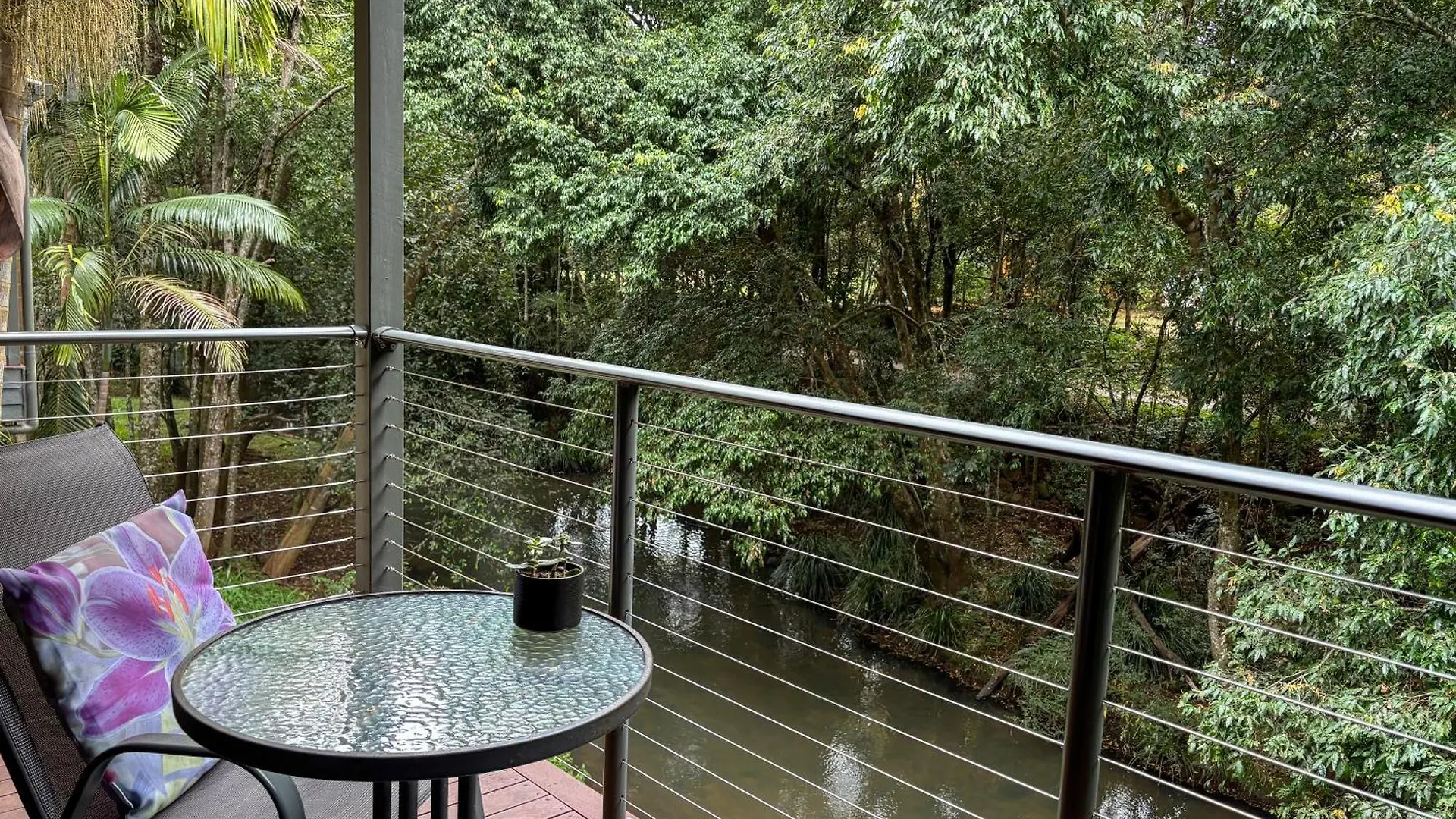 Tranquil Getaways On Obi Maleny Hotel