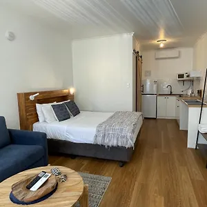 Taft 3*, Adelaide Australia