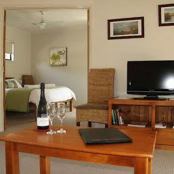 Tranquil Getaways On Obi Maleny 3*,
